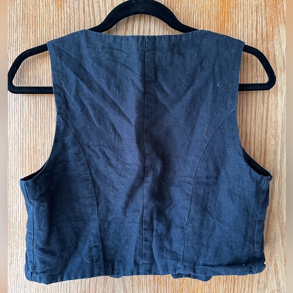 Oak + Fort Linen Blend Suiting Vest in black - Picture 3 of 10